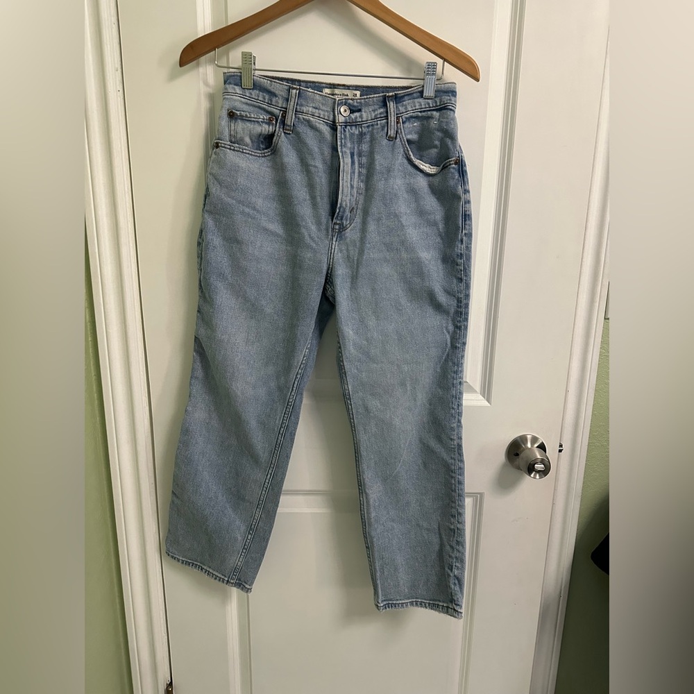 Abercrombie & Fitch the ankle straight ultra high rise 28/6s
